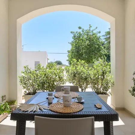 Mandorlocarrubo's דירה אוסטוני