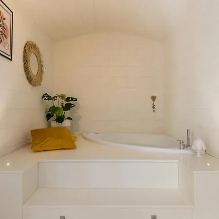 Mandorlocarrubo's Ostuni