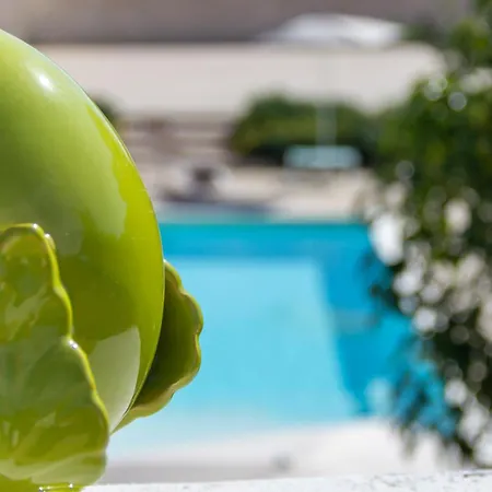 Mandorlocarrubo's شقة أوستوني