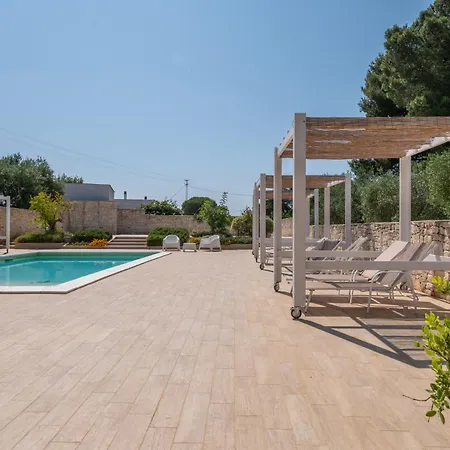 Mandorlocarrubo's شقة أوستوني